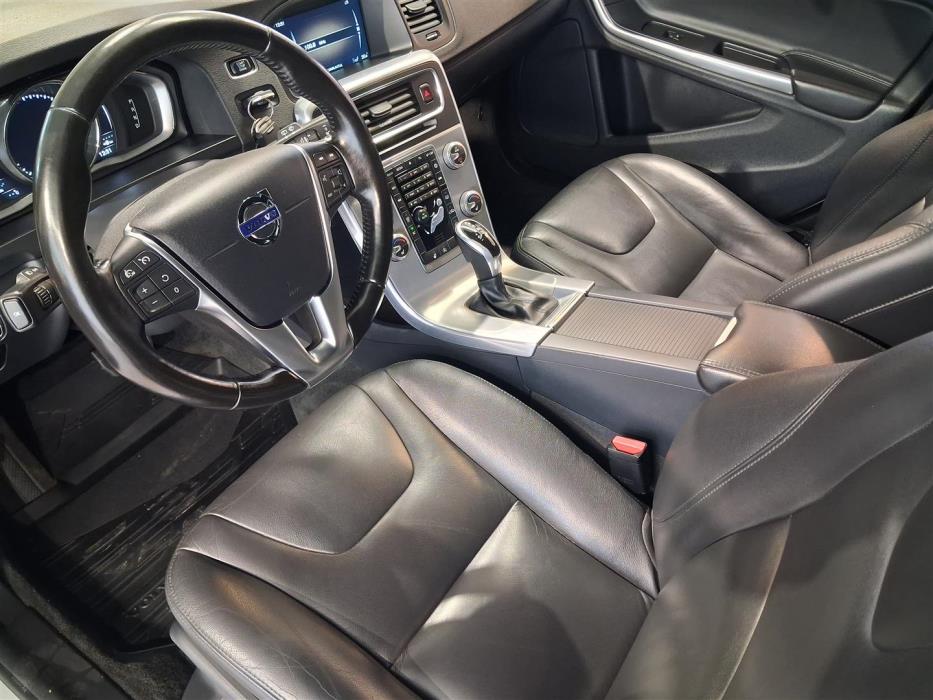 VOLVO V60 Cross Country 2017