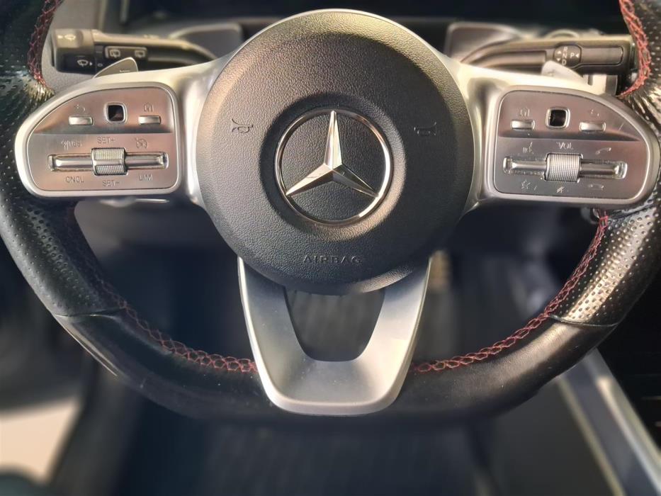 MERCEDES-BENZ GLB 2021
