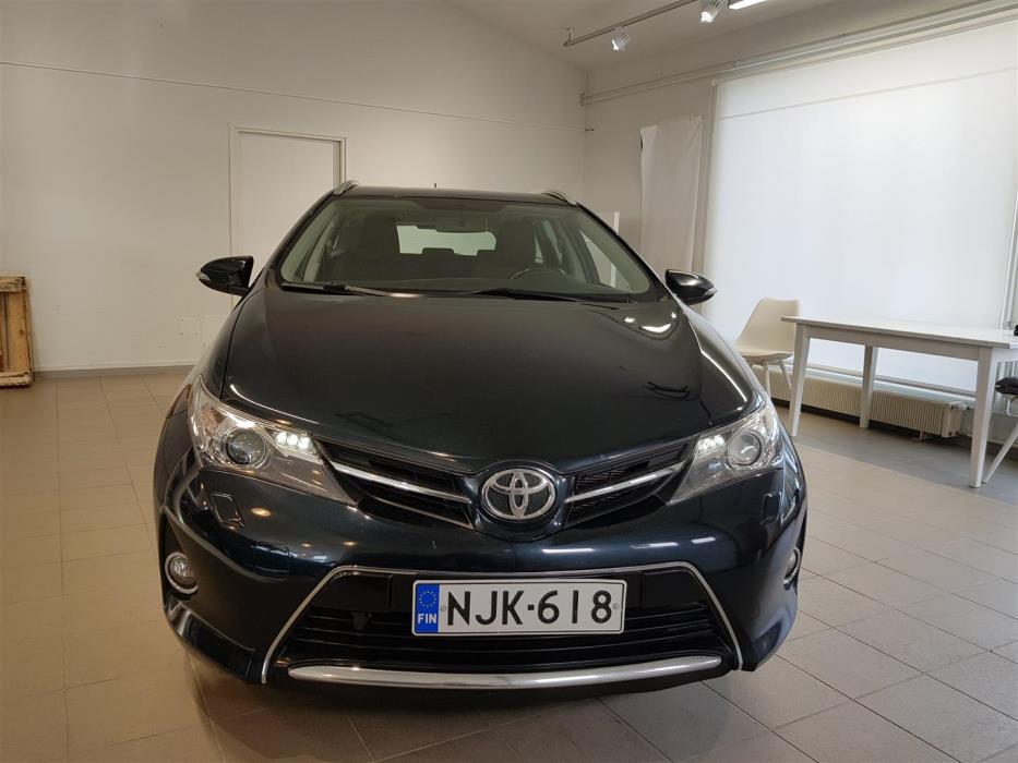 TOYOTA Auris 2014