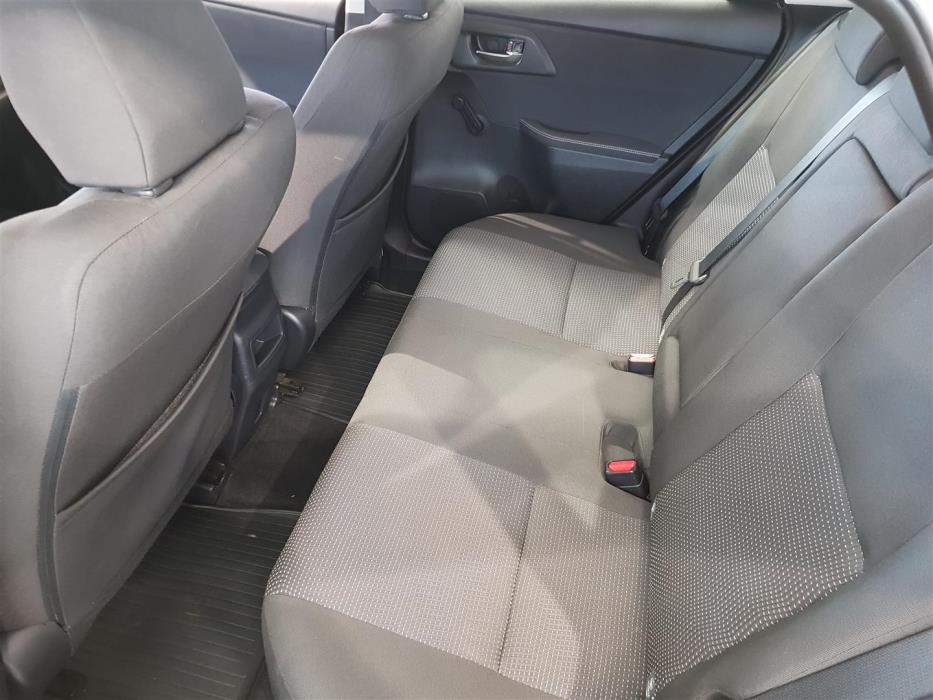 TOYOTA Auris 2014