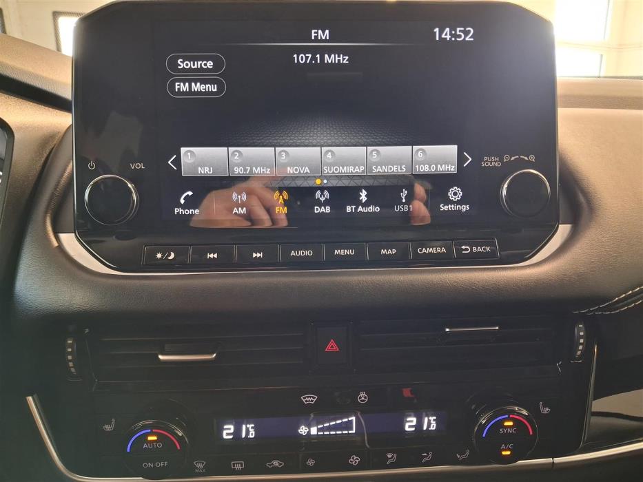 NISSAN Qashqai 2022