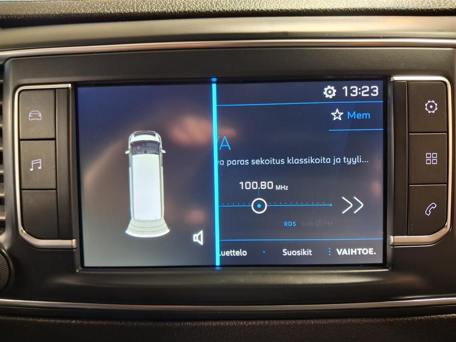 PEUGEOT Traveller 2022