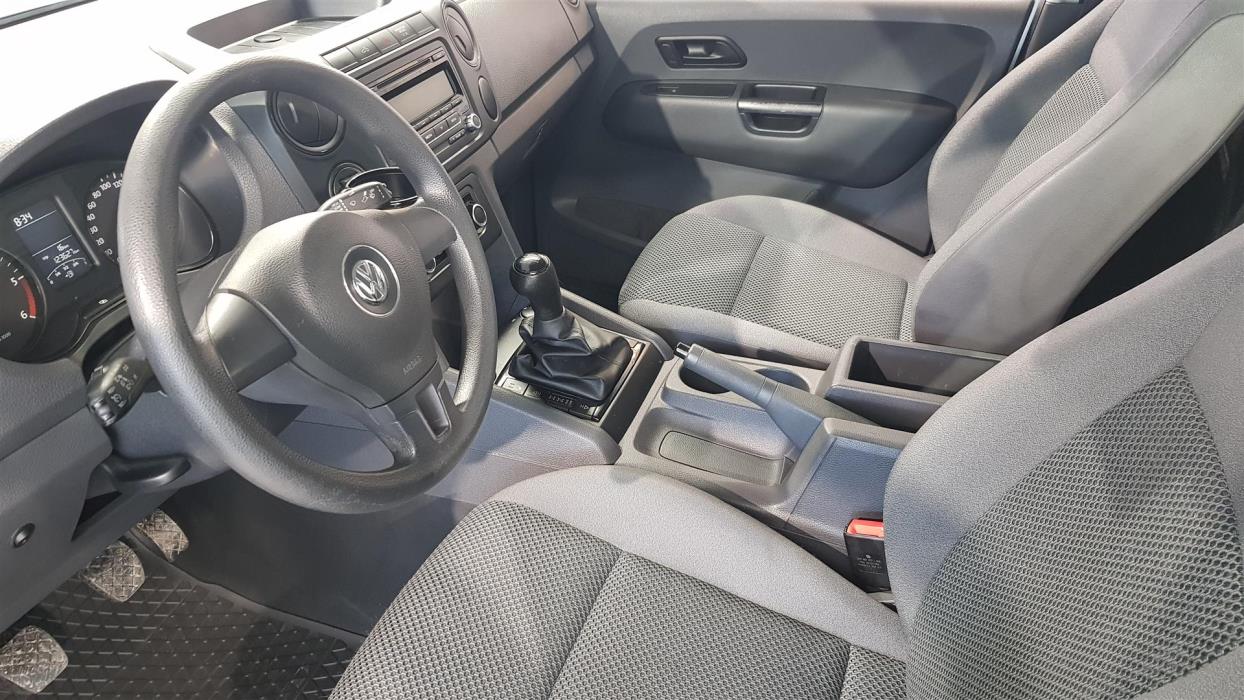 VOLKSWAGEN Amarok 2013