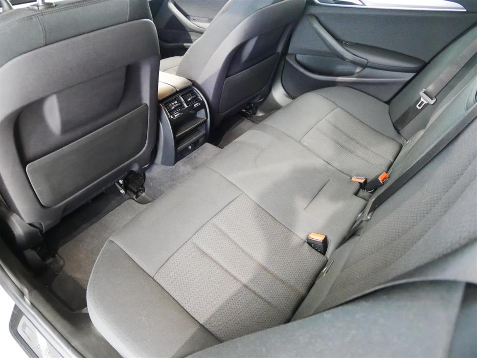 BMW 520 2019