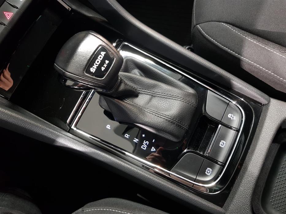 SKODA Karoq 2023