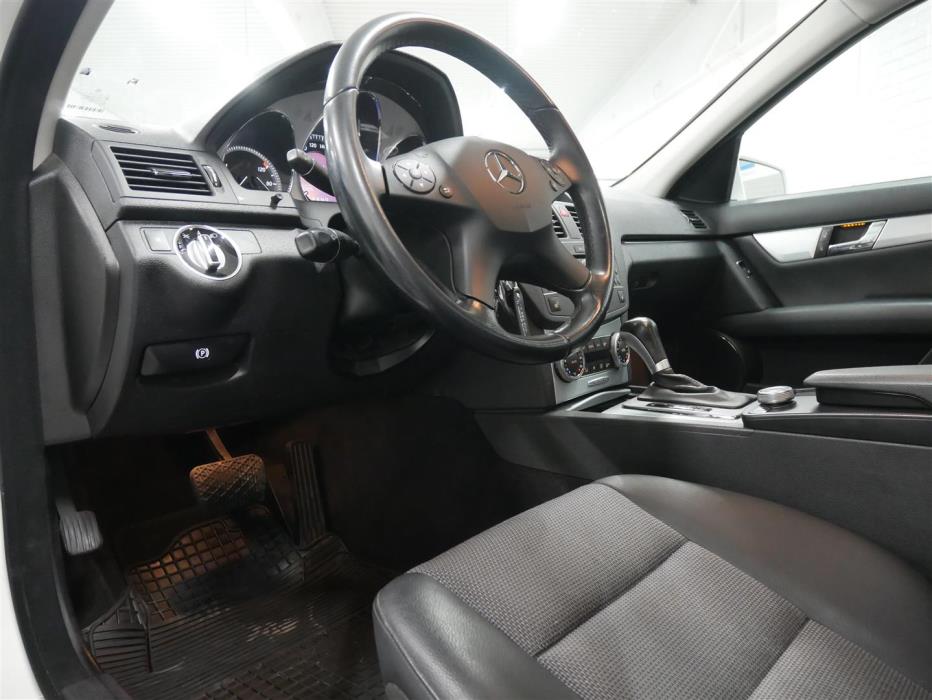 MERCEDES-BENZ C 2010