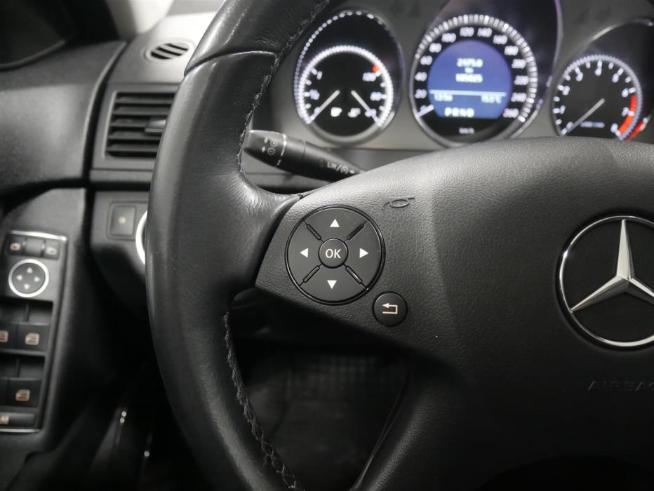 MERCEDES-BENZ C 2010