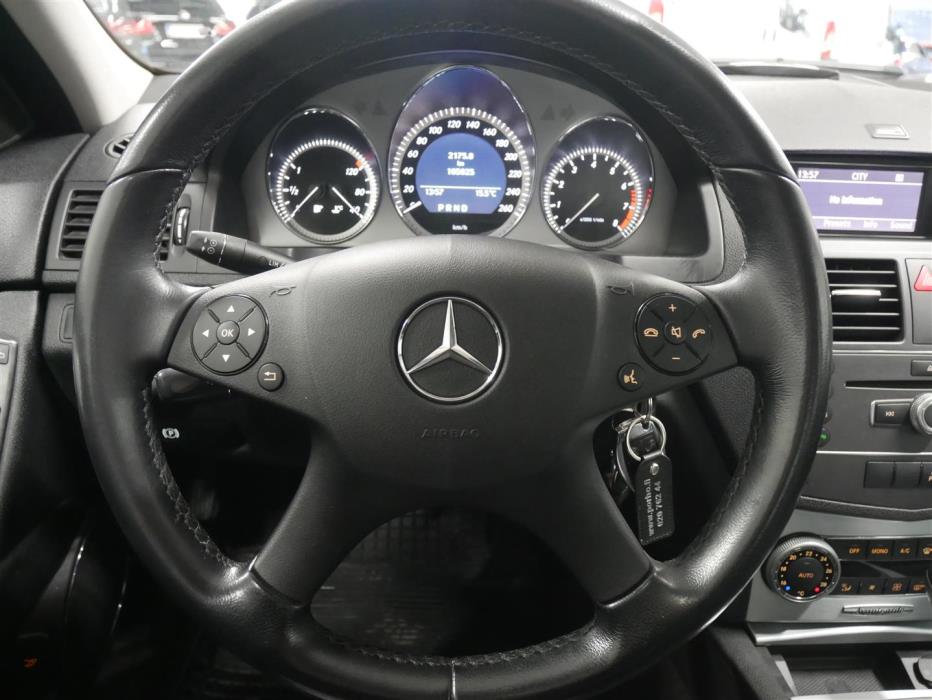 MERCEDES-BENZ C 2010