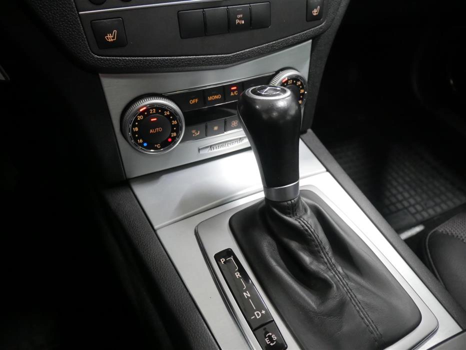 MERCEDES-BENZ C 2010