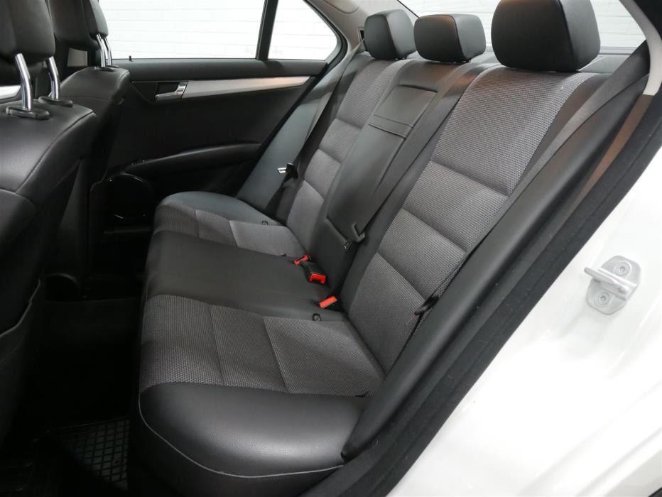 MERCEDES-BENZ C 2010