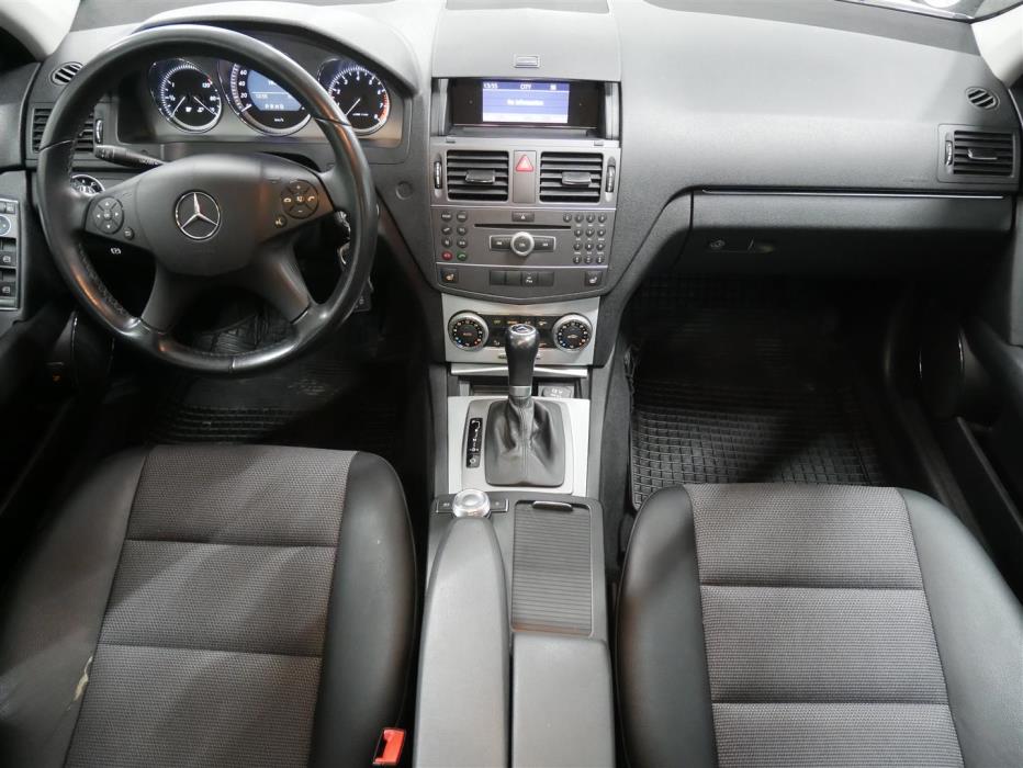 MERCEDES-BENZ C 2010