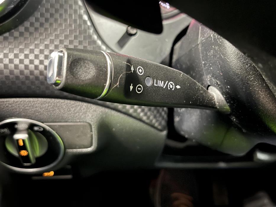 MERCEDES-BENZ A 2017