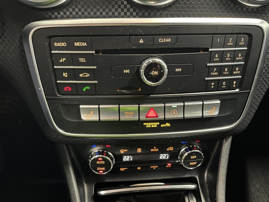 MERCEDES-BENZ A 2017