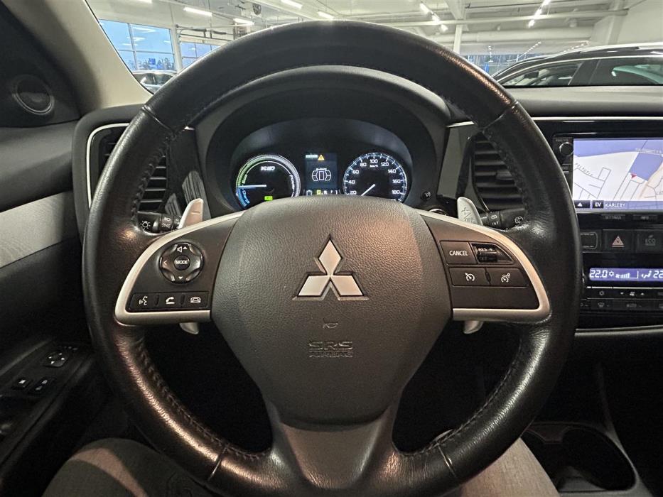 MITSUBISHI Outlander PHEV 2014