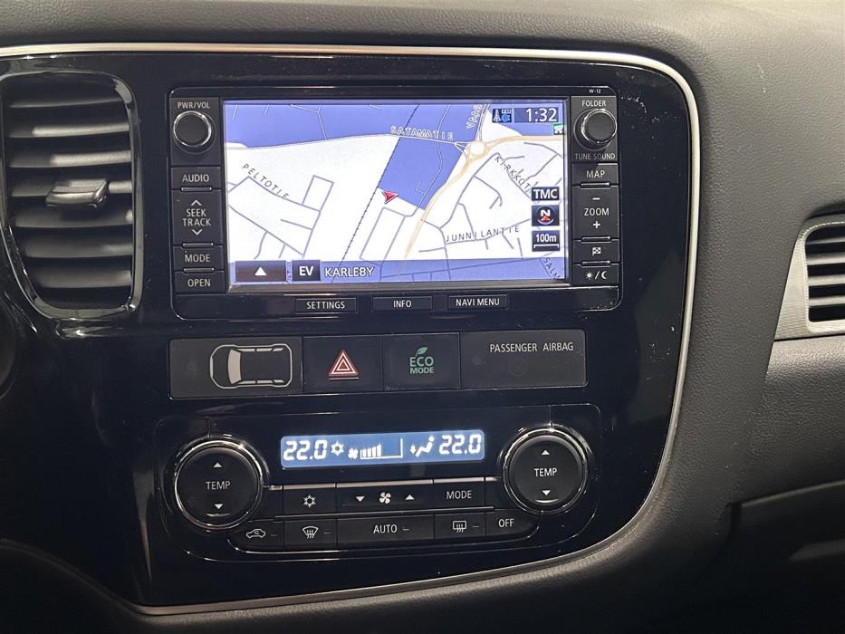 MITSUBISHI Outlander PHEV 2014