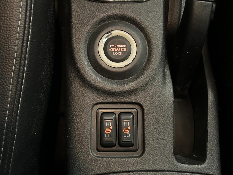 MITSUBISHI Outlander PHEV 2014