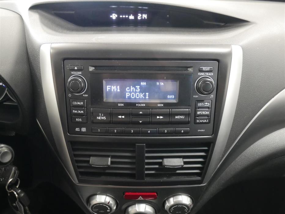 SUBARU Forester 2011