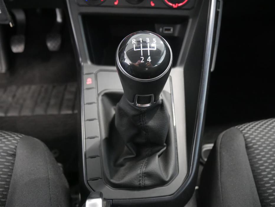 VOLKSWAGEN Polo 2019