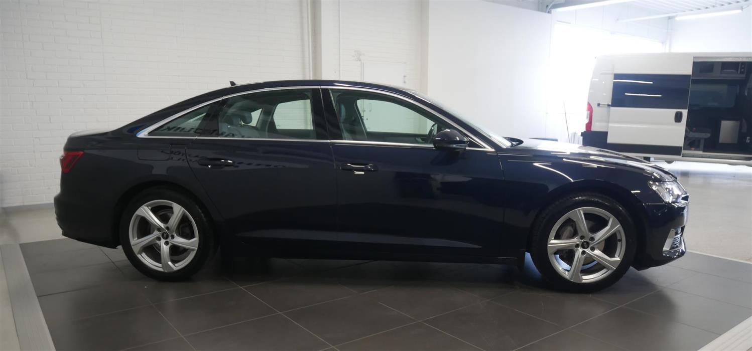 AUDI A6 2021