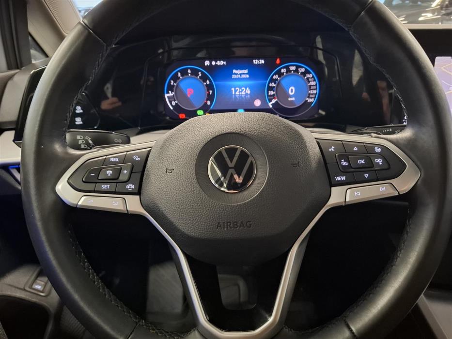 VOLKSWAGEN Golf 2021