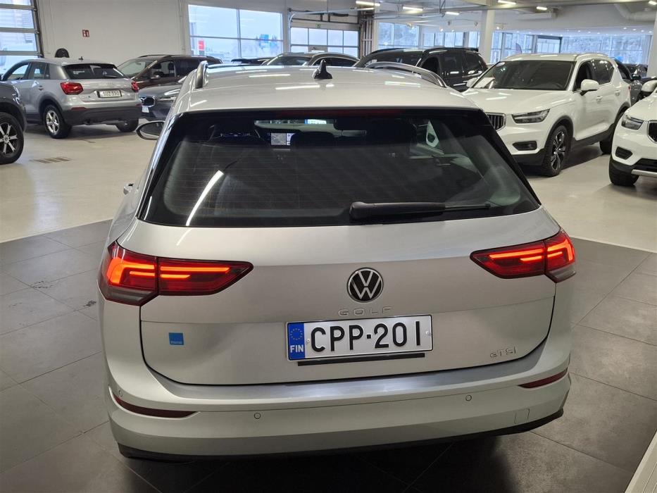 VOLKSWAGEN Golf 2021