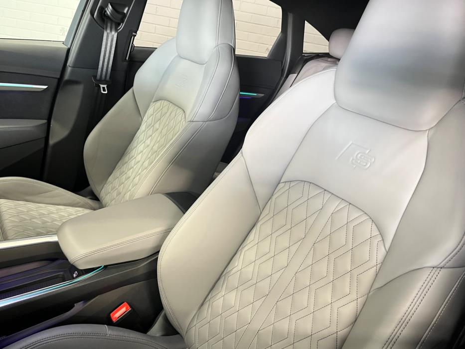 AUDI Q8 e-tron 2024