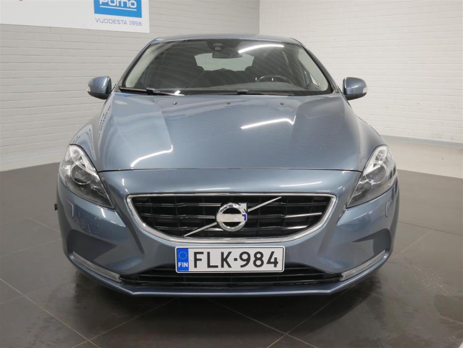 VOLVO V40 2014