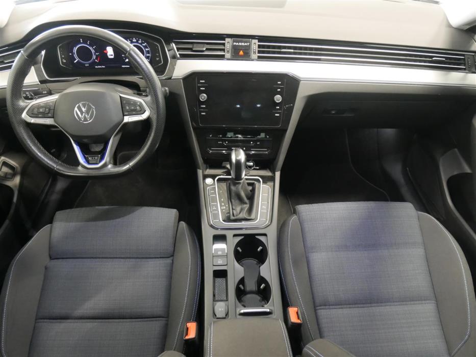 Volkswagen Passat 2022