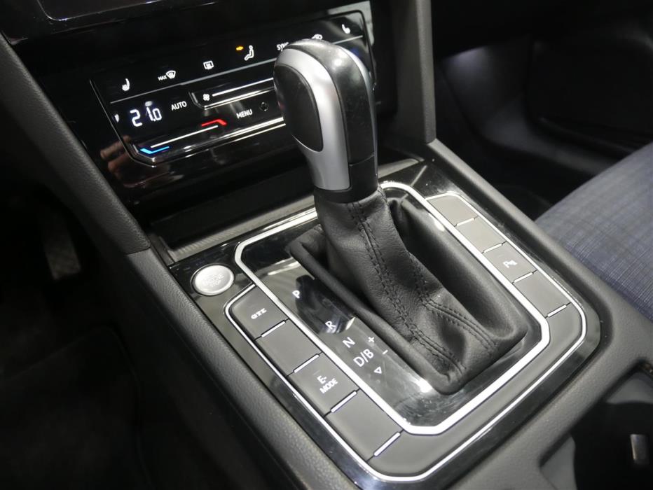 Volkswagen Passat 2022