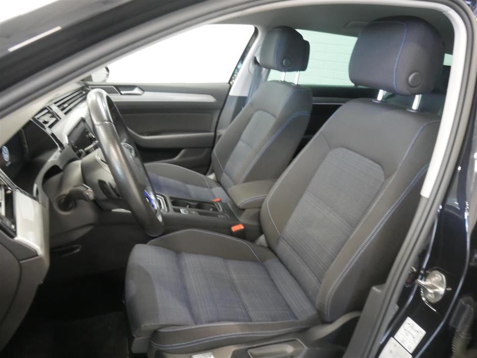 Volkswagen Passat 2022