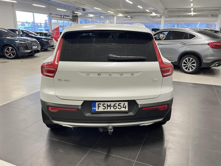 VOLVO XC40 2020