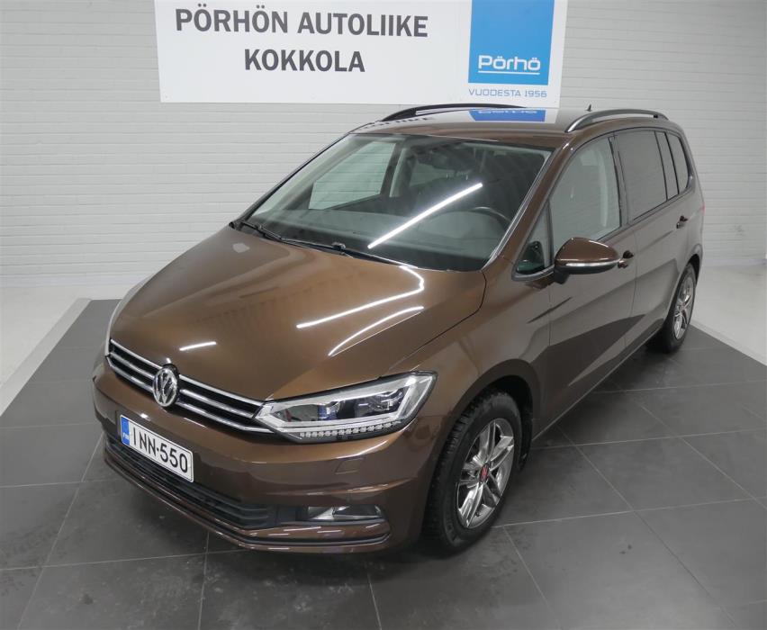 VOLKSWAGEN Touran 2016