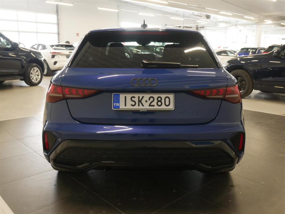 AUDI A3 2025