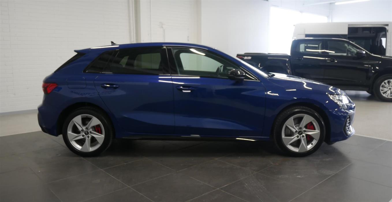 AUDI A3 2025