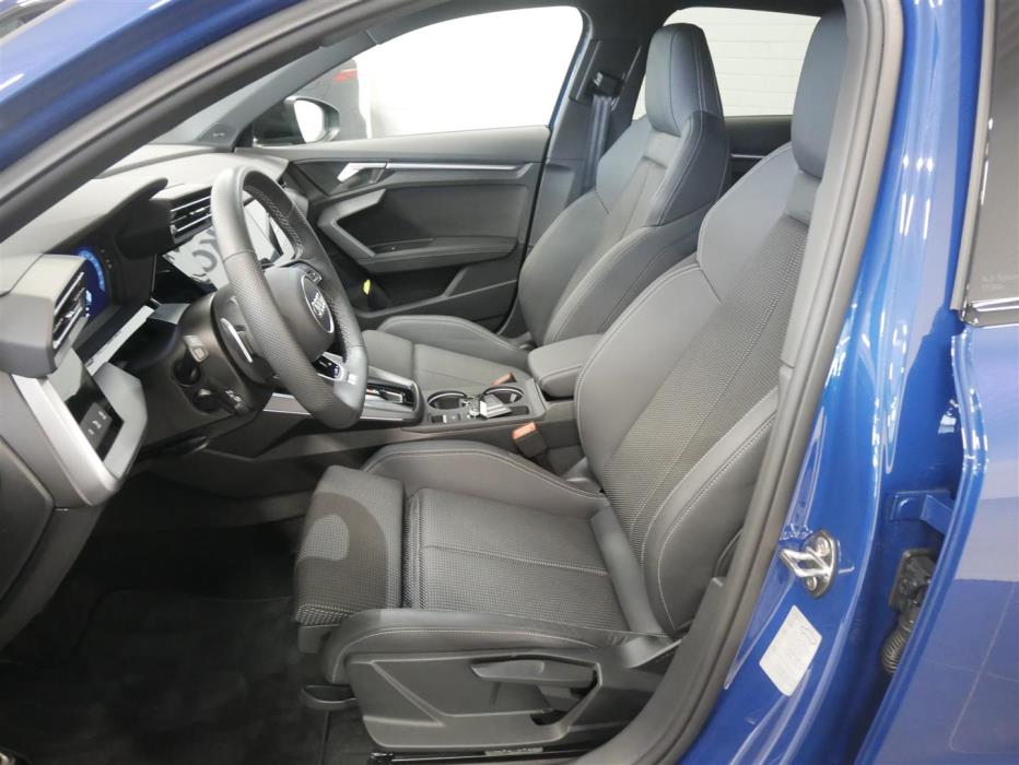 AUDI A3 2025
