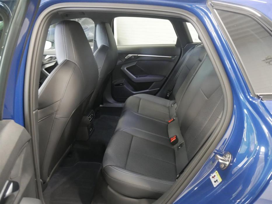 AUDI A3 2025
