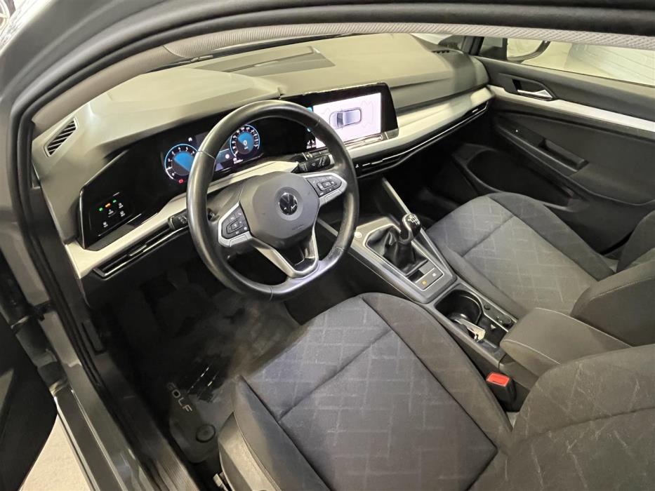 VOLKSWAGEN Golf 2021