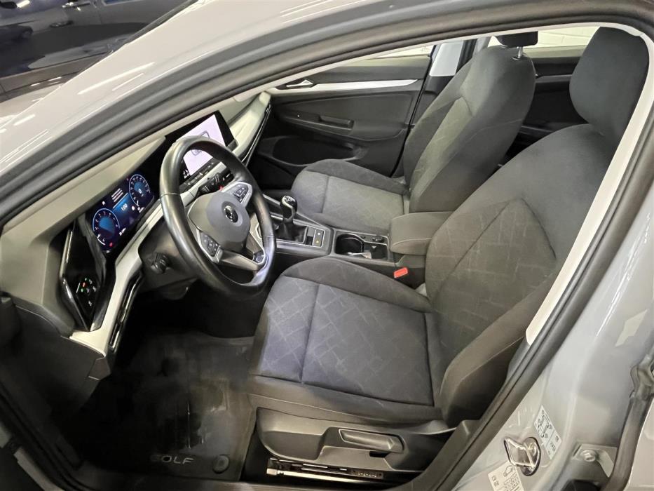 VOLKSWAGEN Golf 2021