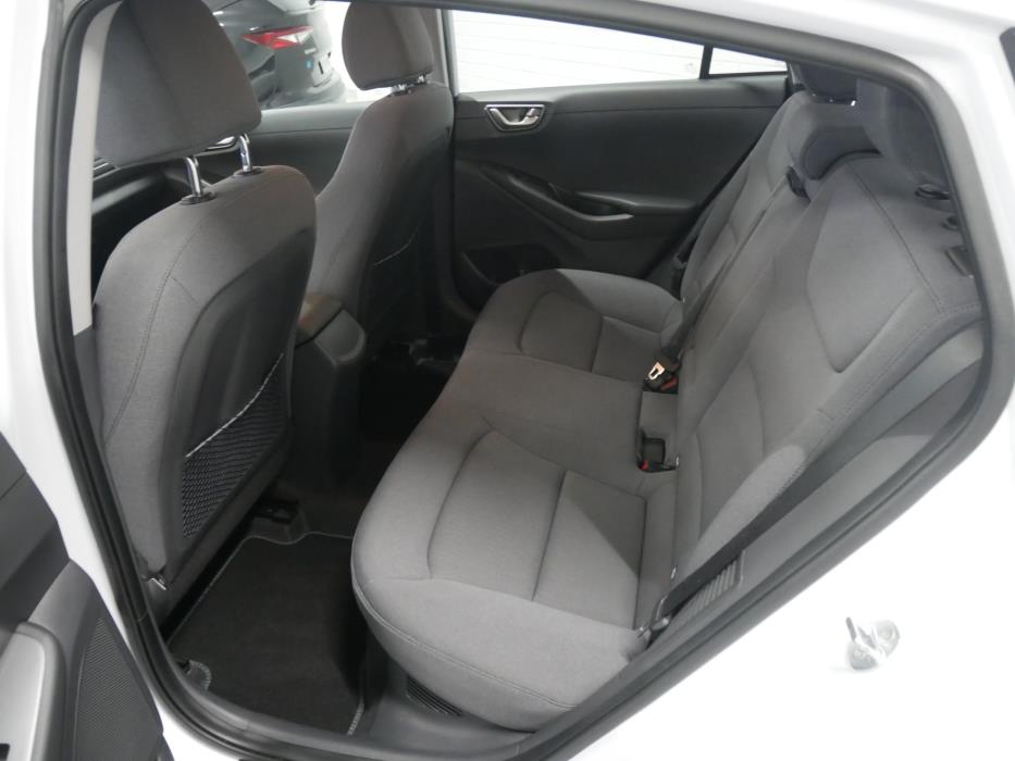 HYUNDAI IONIQ plug-in 2021