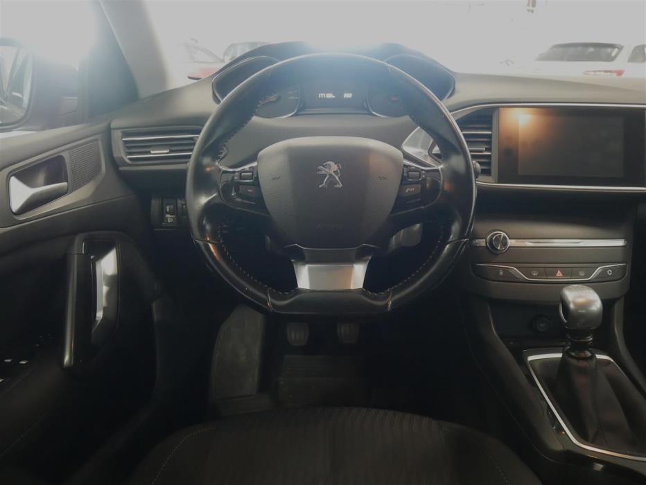 PEUGEOT 308 2016