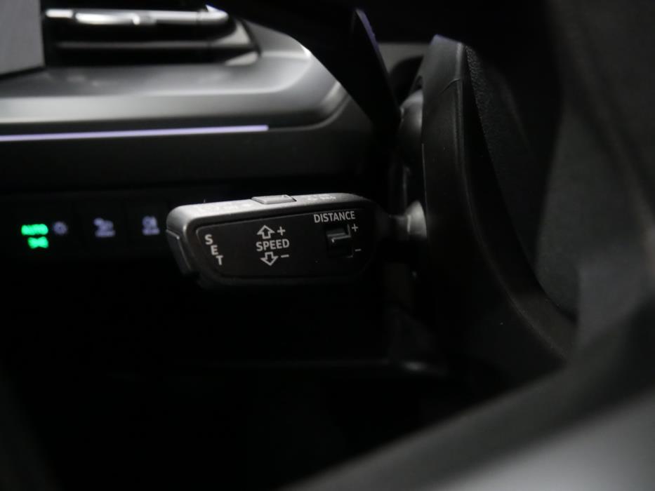 AUDI Q4 e-tron 2024
