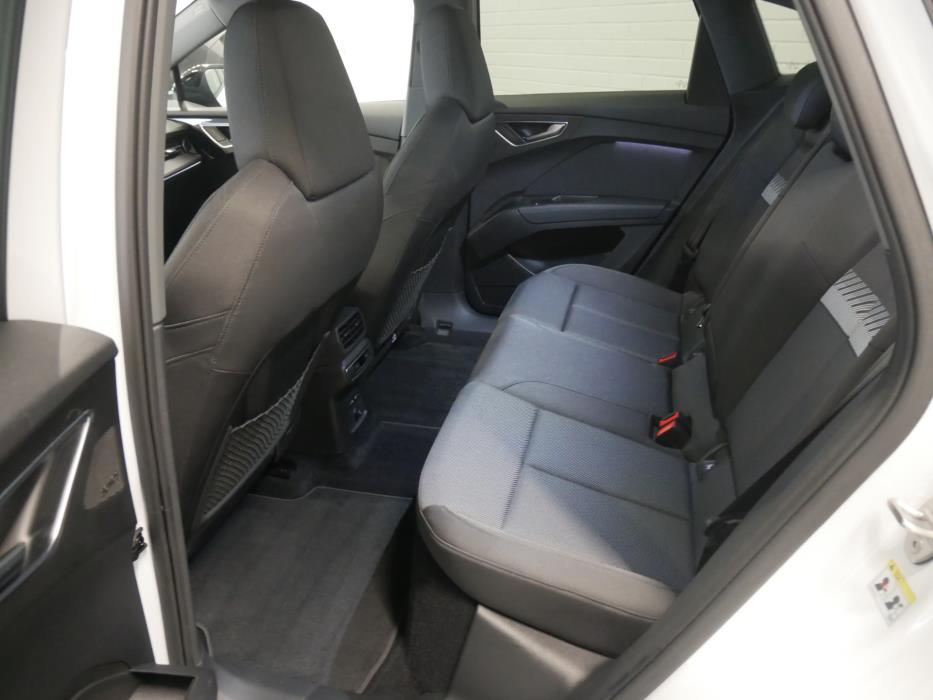 AUDI Q4 e-tron 2024