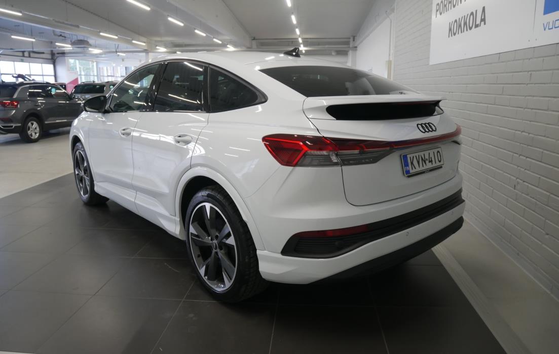 AUDI Q4 e-tron 2024