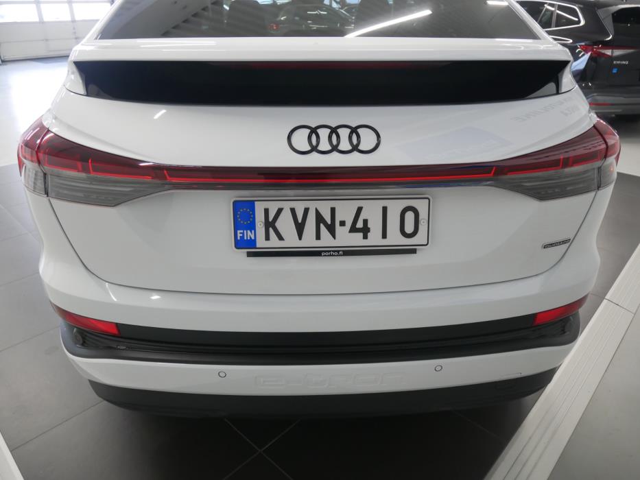 AUDI Q4 e-tron 2024