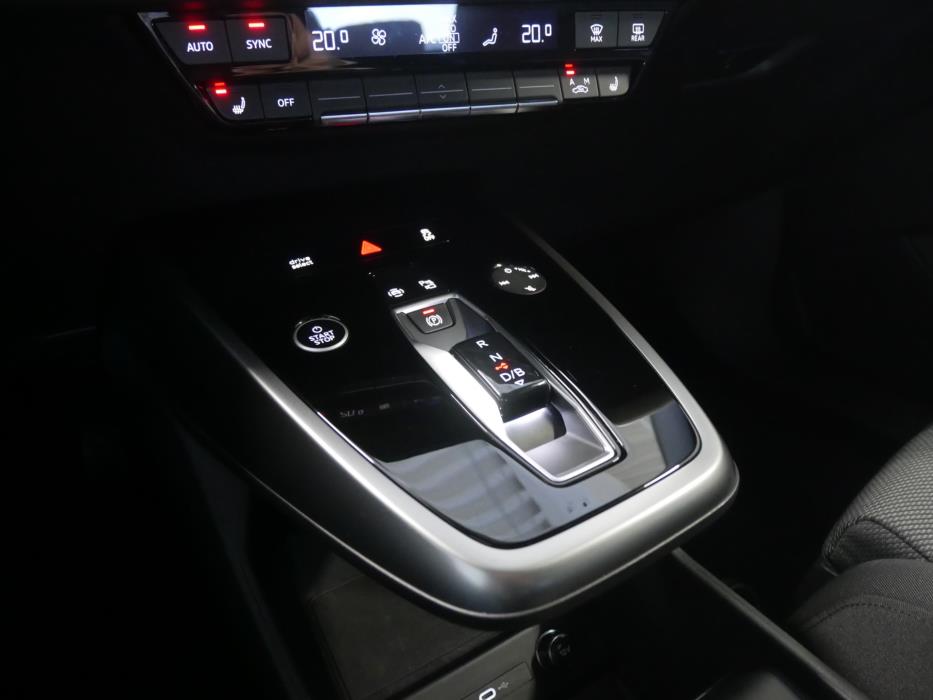 AUDI Q4 e-tron 2024