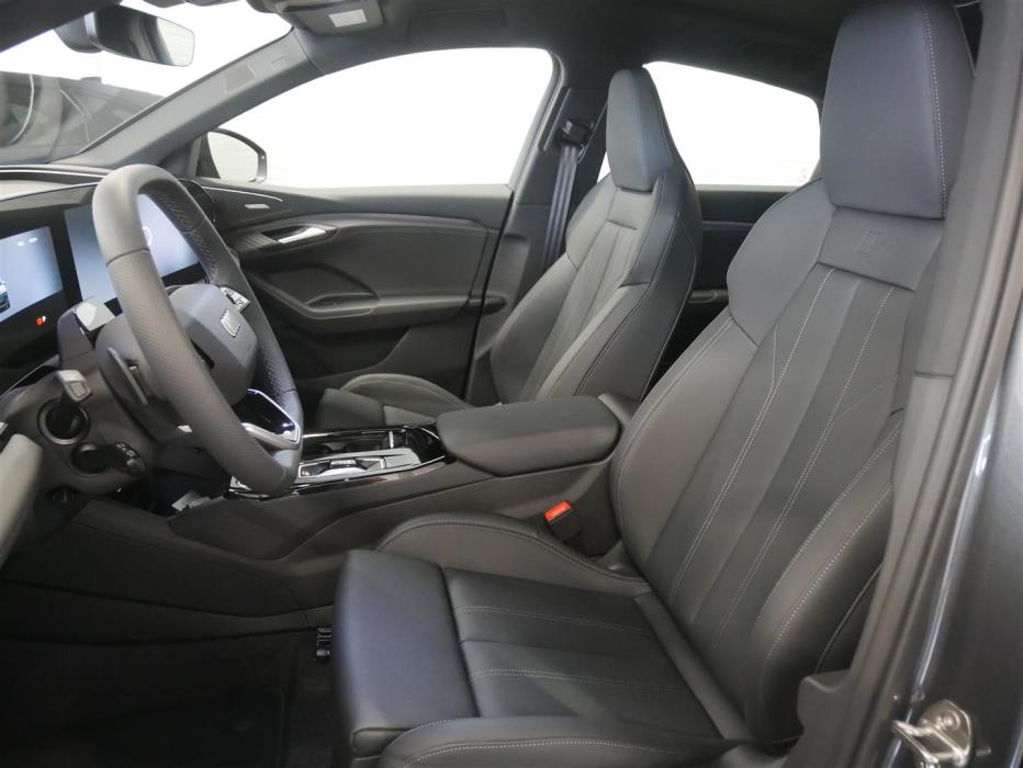 Audi Q6 e-tron 2026