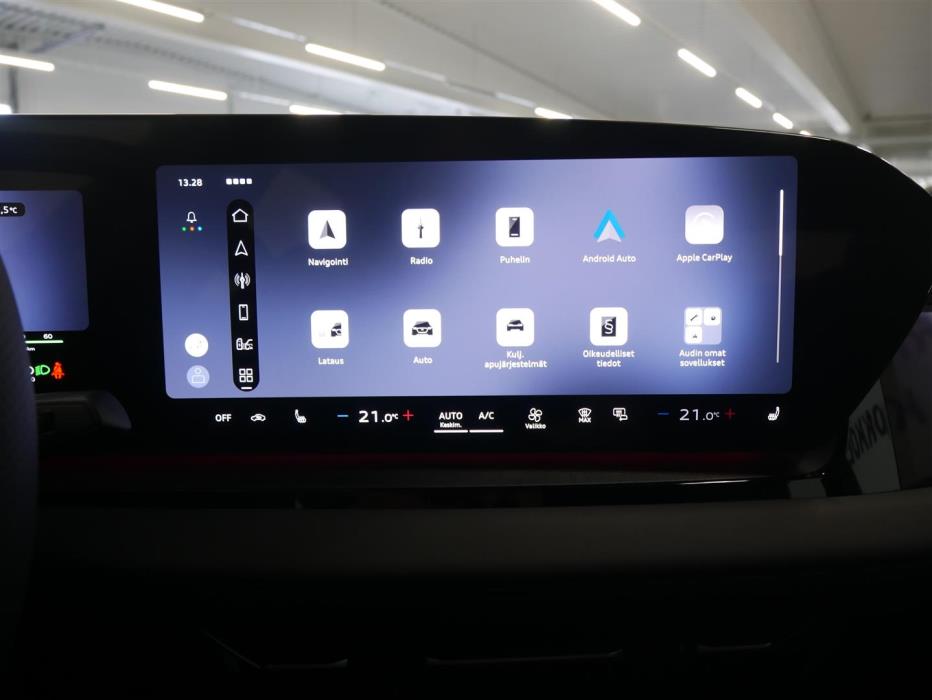 Audi Q6 e-tron 2026