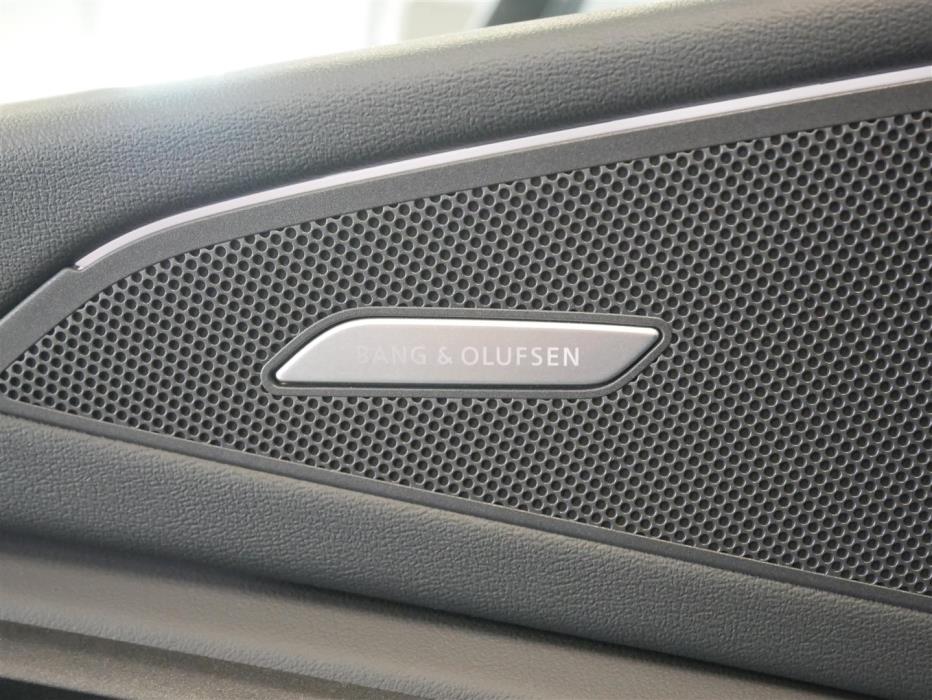 Audi Q6 e-tron 2026