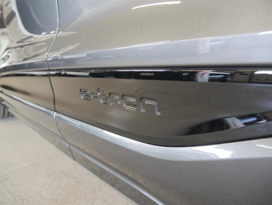 Audi Q6 e-tron 2026