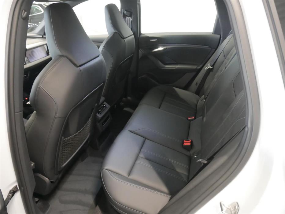 Audi Q6 e-tron 2026